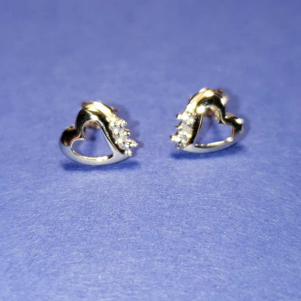 10K Yellow Gold Genuine Diamond Accent Heart Earri
